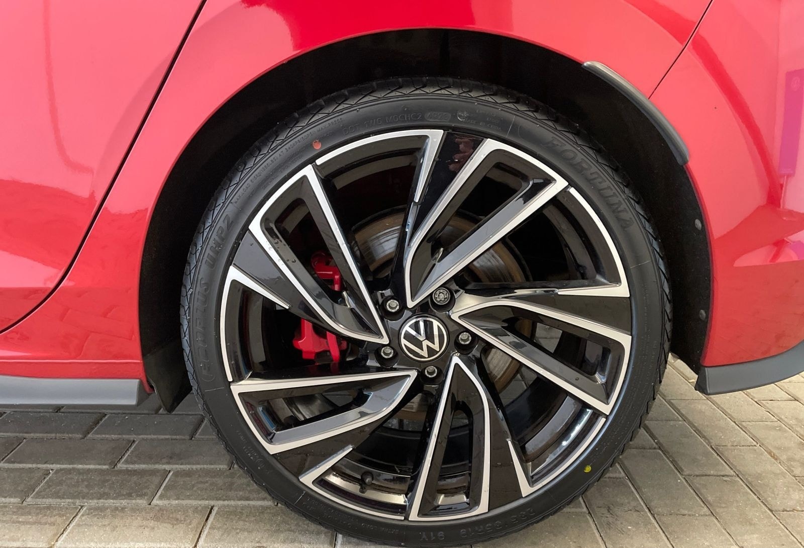 Volkswagen Golf VIII GTI Clubsport TSI DSG *IQ.LIGHT*DCC* foto 4