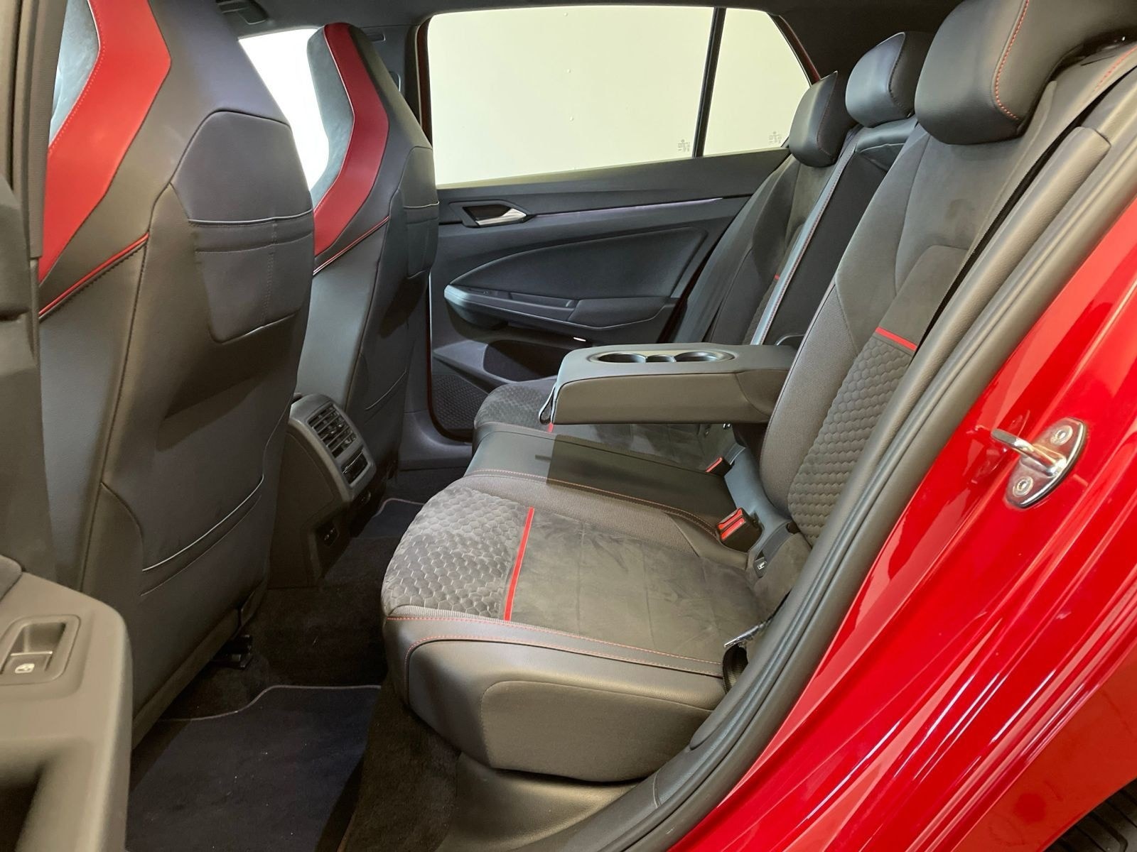 Volkswagen Golf VIII GTI Clubsport TSI DSG *IQ.LIGHT*DCC* foto 8