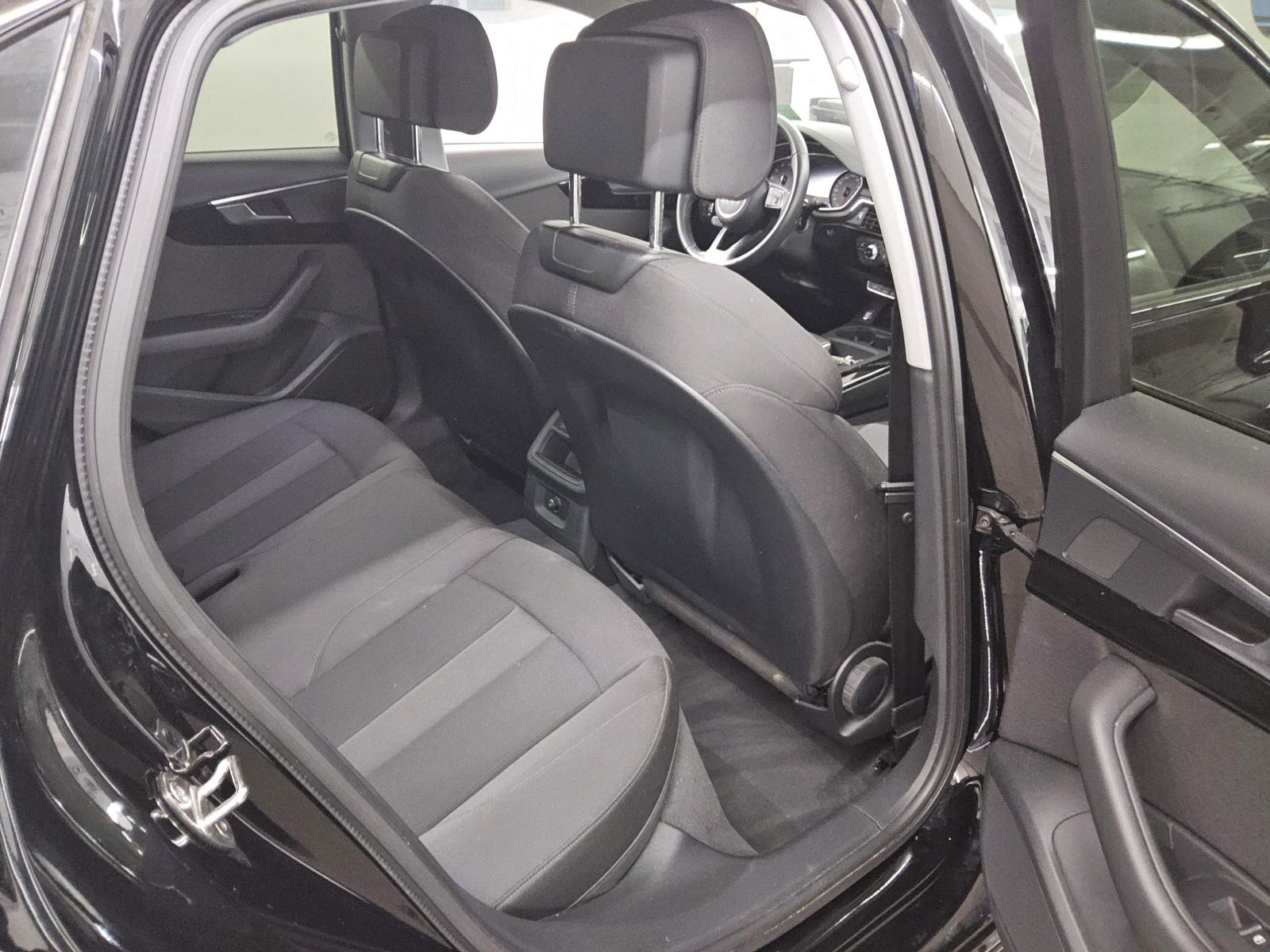 Audi A4 40 TFSI advanced LED Sportsitze Sound Shz PDC foto 13