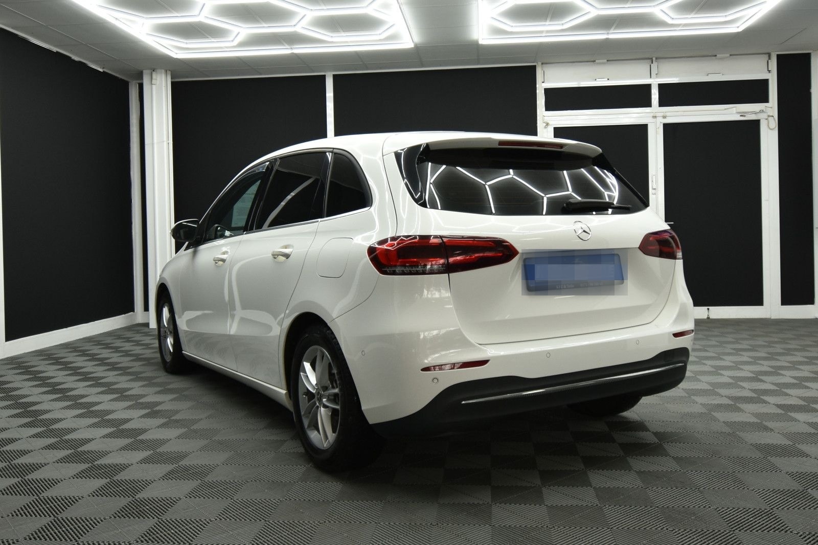 Mercedes-Benz B 200 NAVI SHZ RFK LED TEMP 72t km foto 6