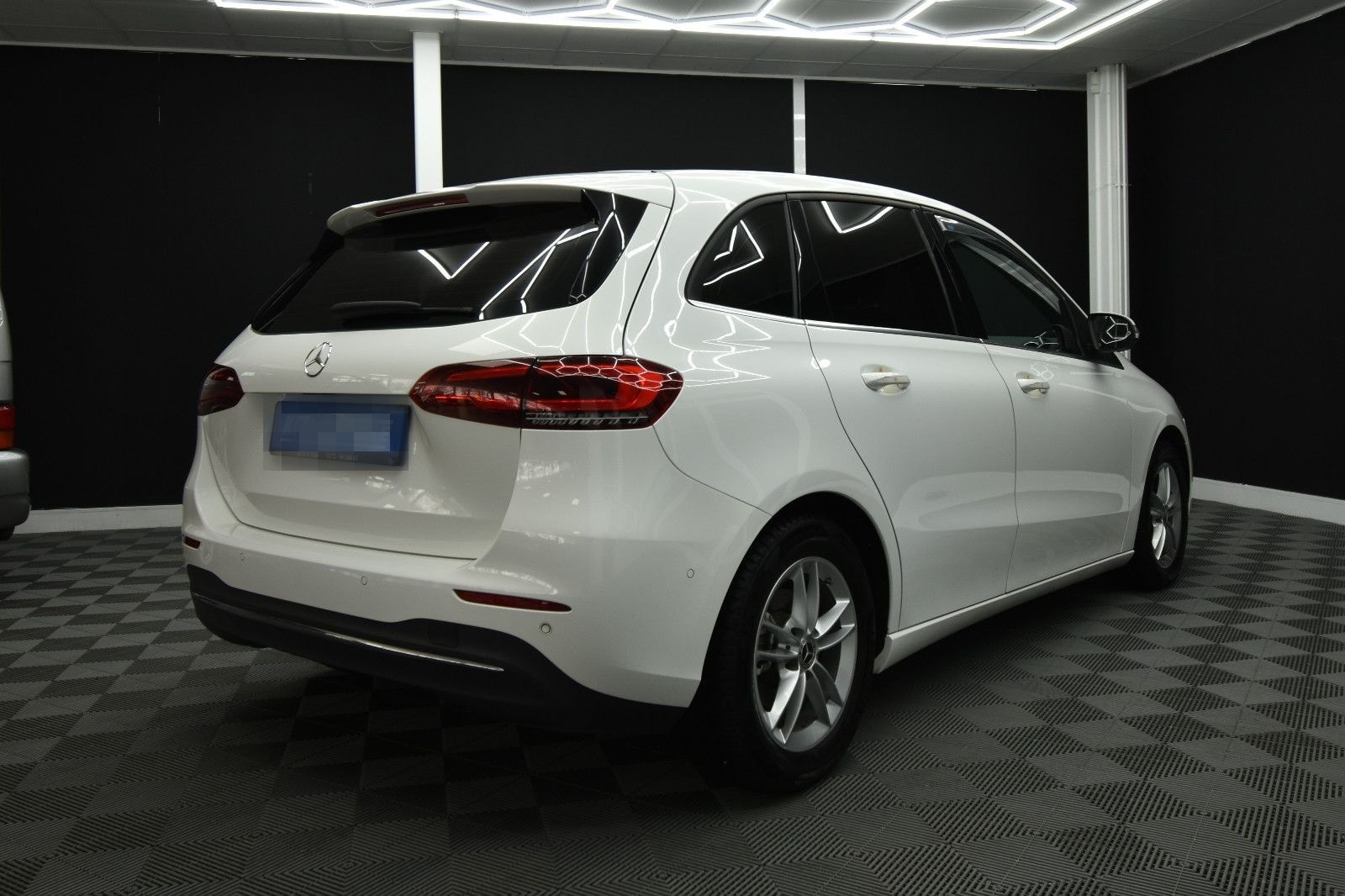 Mercedes-Benz B 200 NAVI SHZ RFK LED TEMP 72t km foto 8