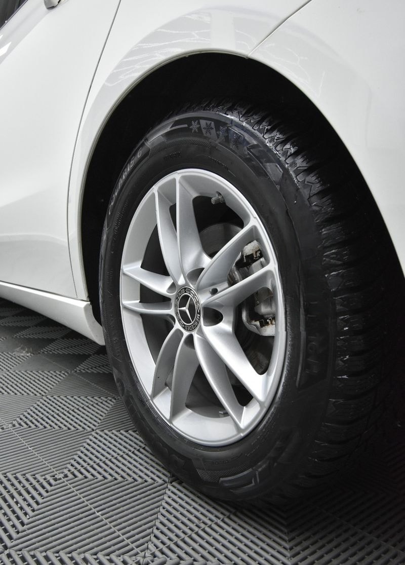 Mercedes-Benz B 200 NAVI SHZ RFK LED TEMP 72t km foto 9