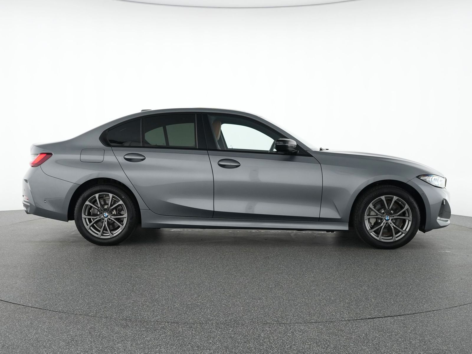 BMW 330i xDrive Schiebedach|Harman-Kardon|Navi|Kamer foto 6