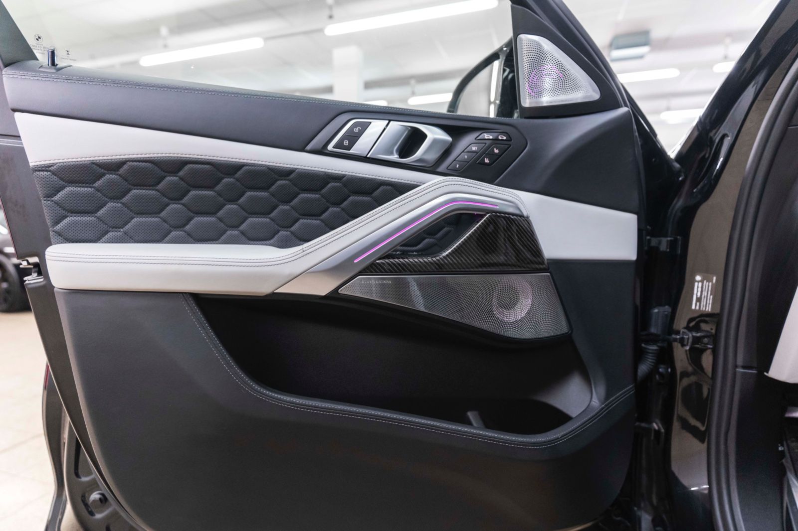 BMW X6 M Competition B&W SKY LOUNGE 360° M+S foto 16