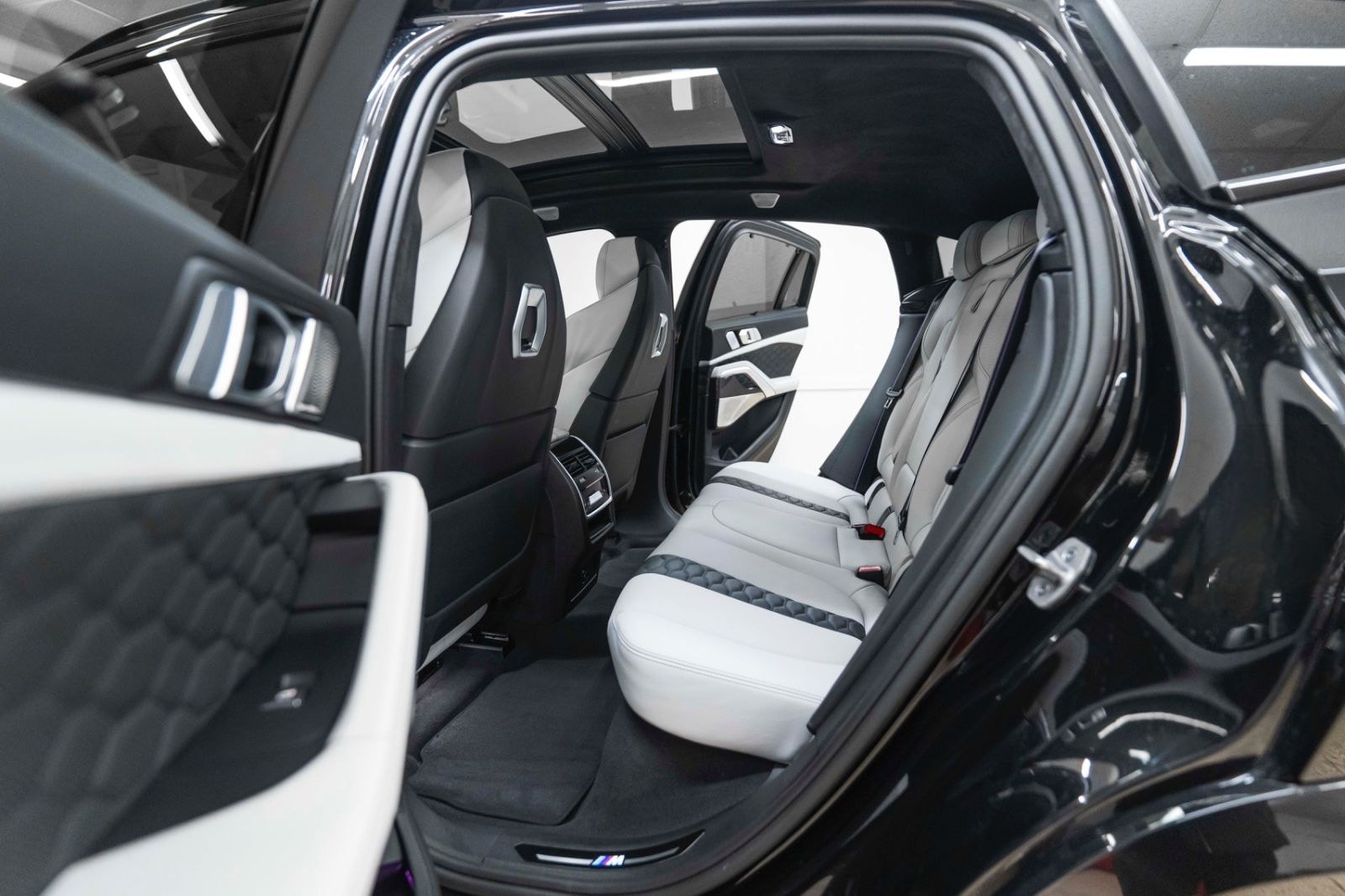 BMW X6 M Competition B&W SKY LOUNGE 360° M+S foto 8