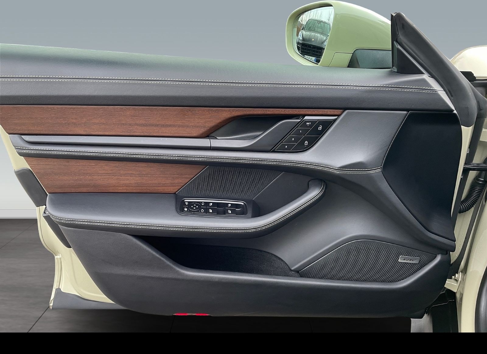 Porsche Taycan GTS foto 16