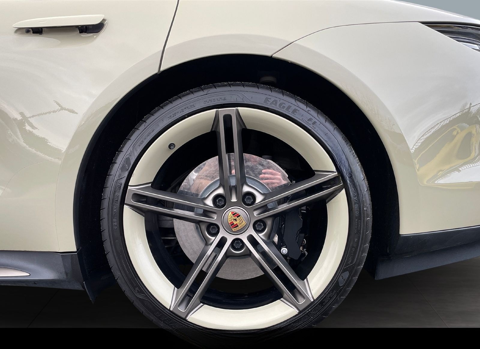 Porsche Taycan GTS foto 10