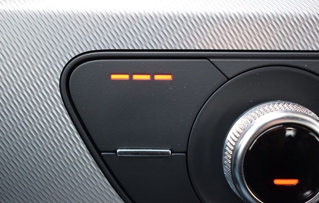 Audi A4 Avant TDI 2.0 6-Gang *Design*Xenon+*Navi*PDC* foto 14