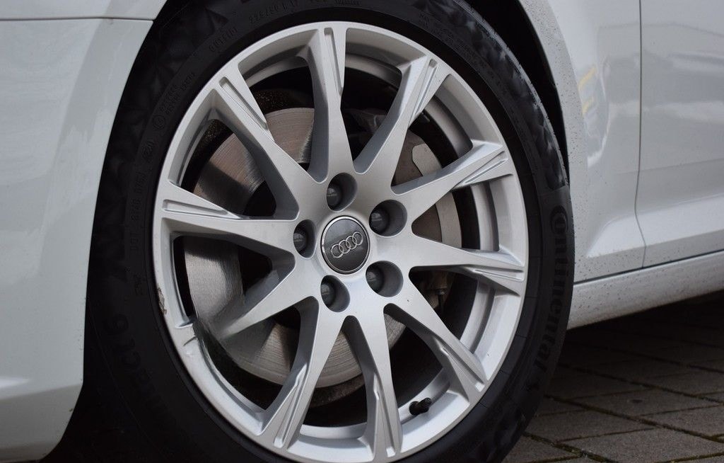 Audi A4 Avant TDI 2.0 6-Gang *Design*Xenon+*Navi*PDC* foto 20