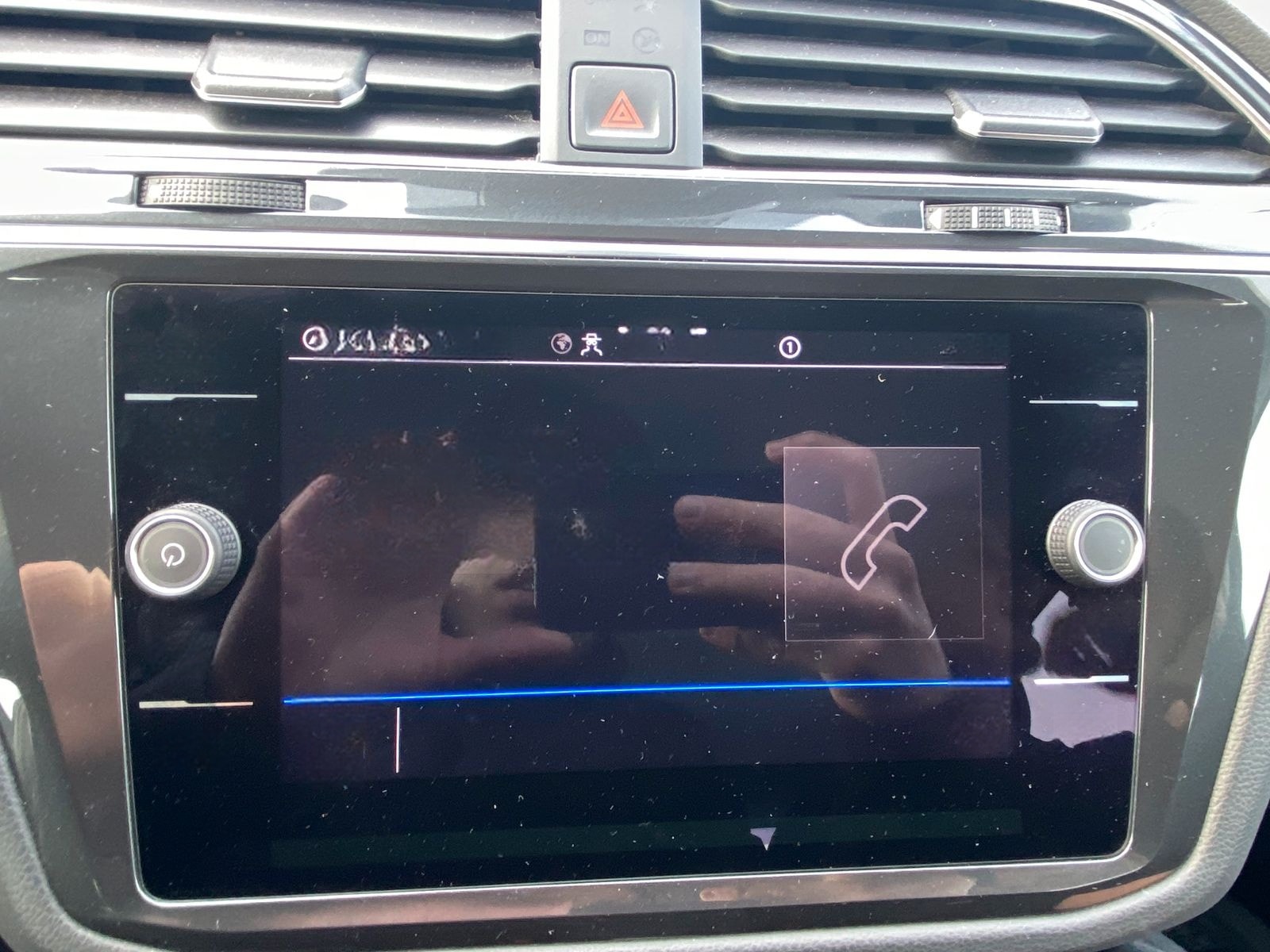 Volkswagen Tiguan 1.5 TSI AHK NAVI PDC LED SHZ KLIMA 17" foto 19