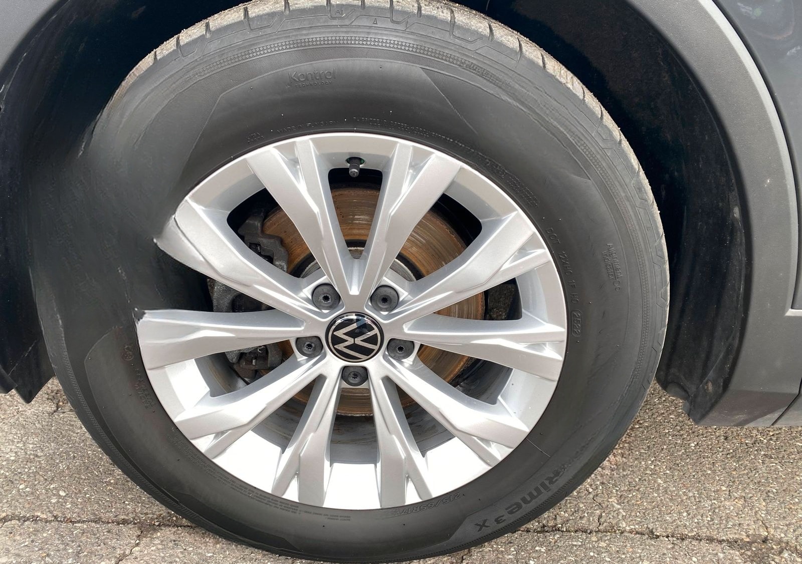 Volkswagen Tiguan 1.5 TSI AHK NAVI PDC LED SHZ KLIMA 17" foto 8