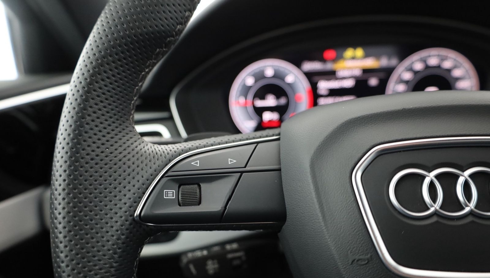 Audi A4 Avant 40 TDI S-Line quattro Aut. LED ACC Navi foto 15