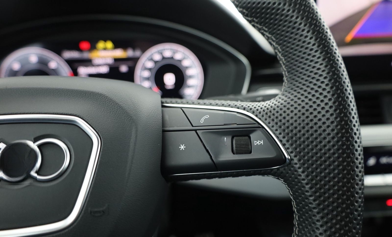 Audi A4 Avant 40 TDI S-Line quattro Aut. LED ACC Navi foto 16