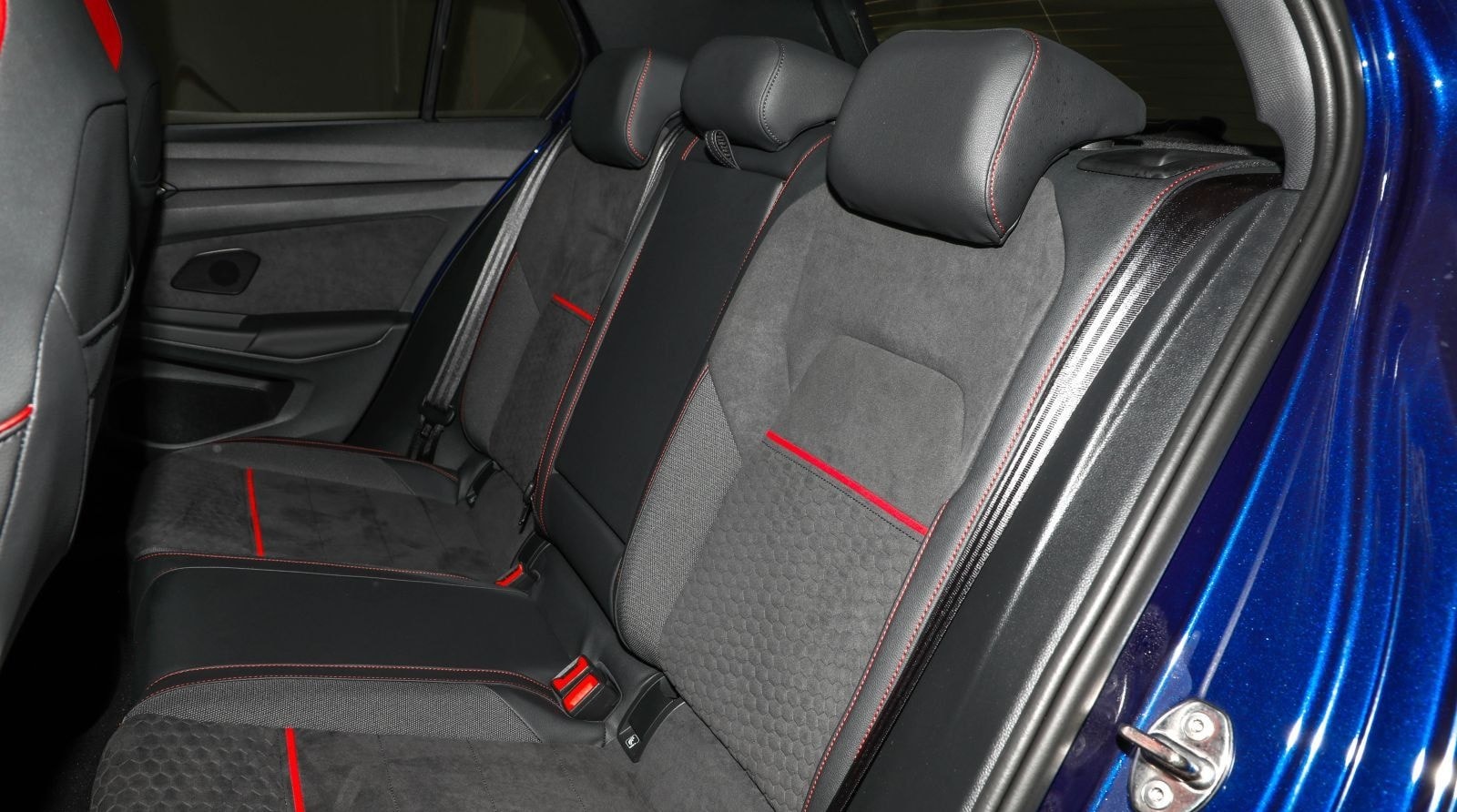 Volkswagen Golf GTI Clubsport 2.0 TSI DSG Navi Kam. Harman foto 18