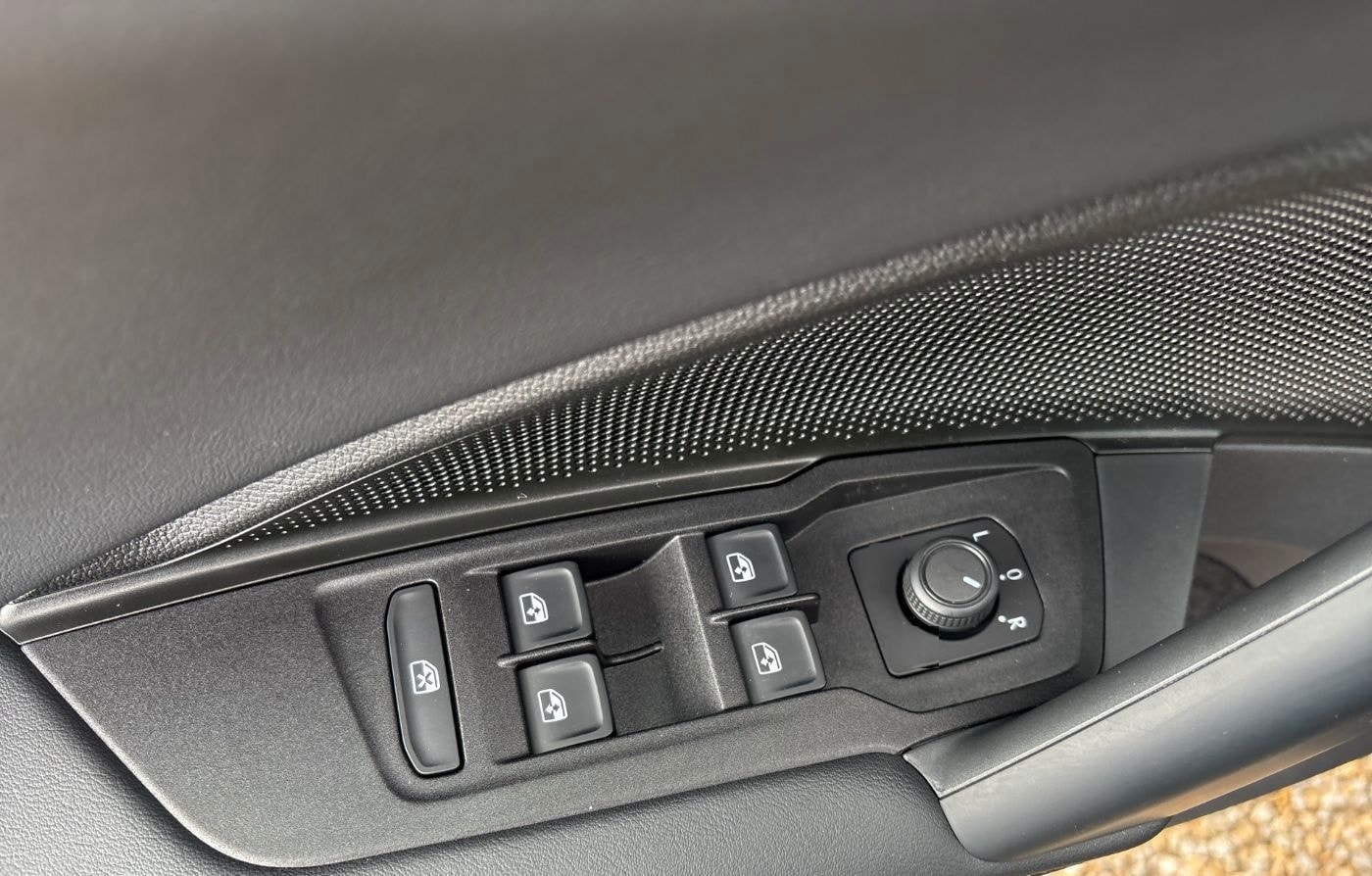 Volkswagen Tayron Life eTSI CarPlay/AHK/ACC/Kamera/LED/Navi foto 16