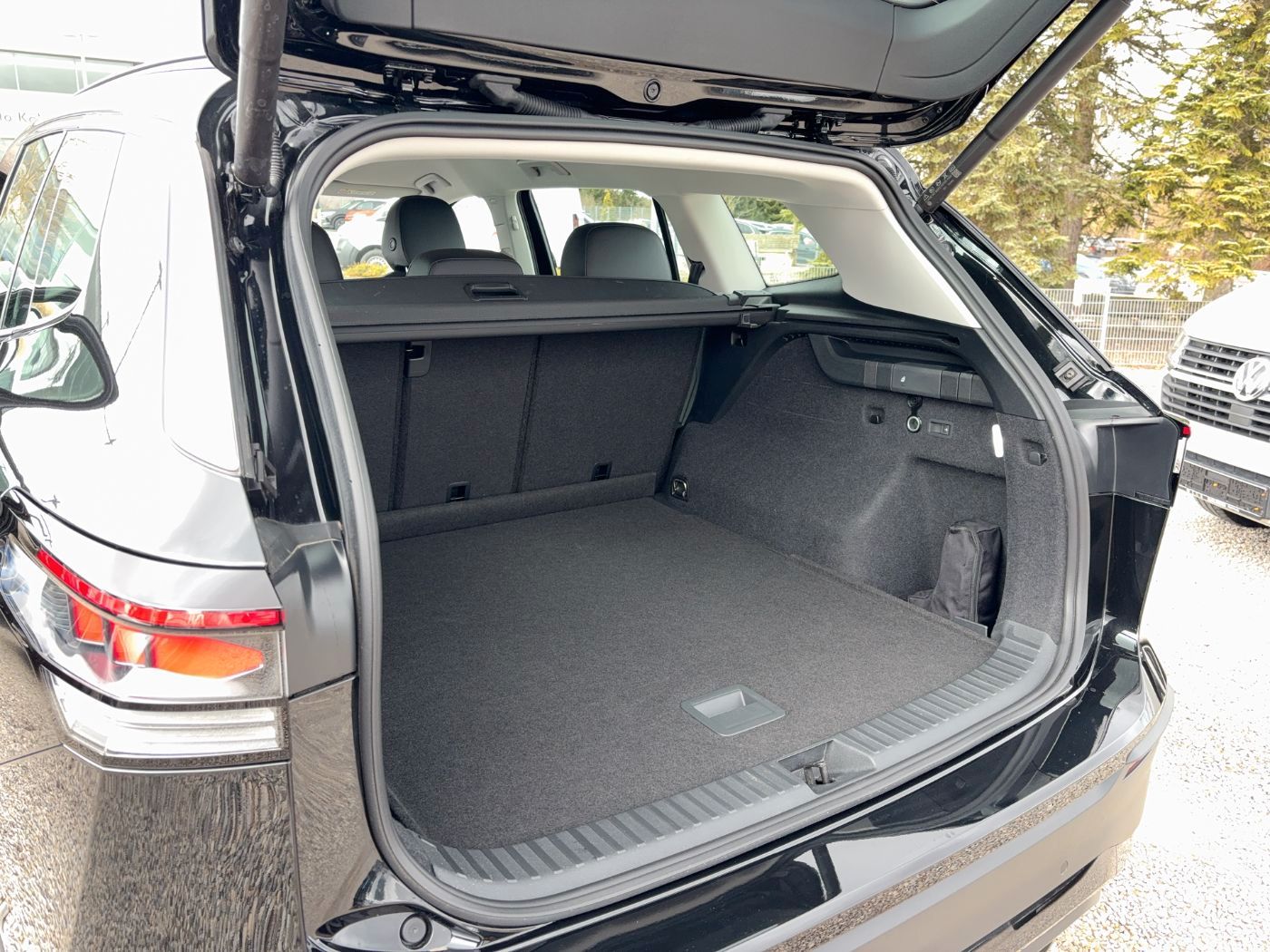 Volkswagen Tayron Life eTSI CarPlay/AHK/ACC/Kamera/LED/Navi foto 18