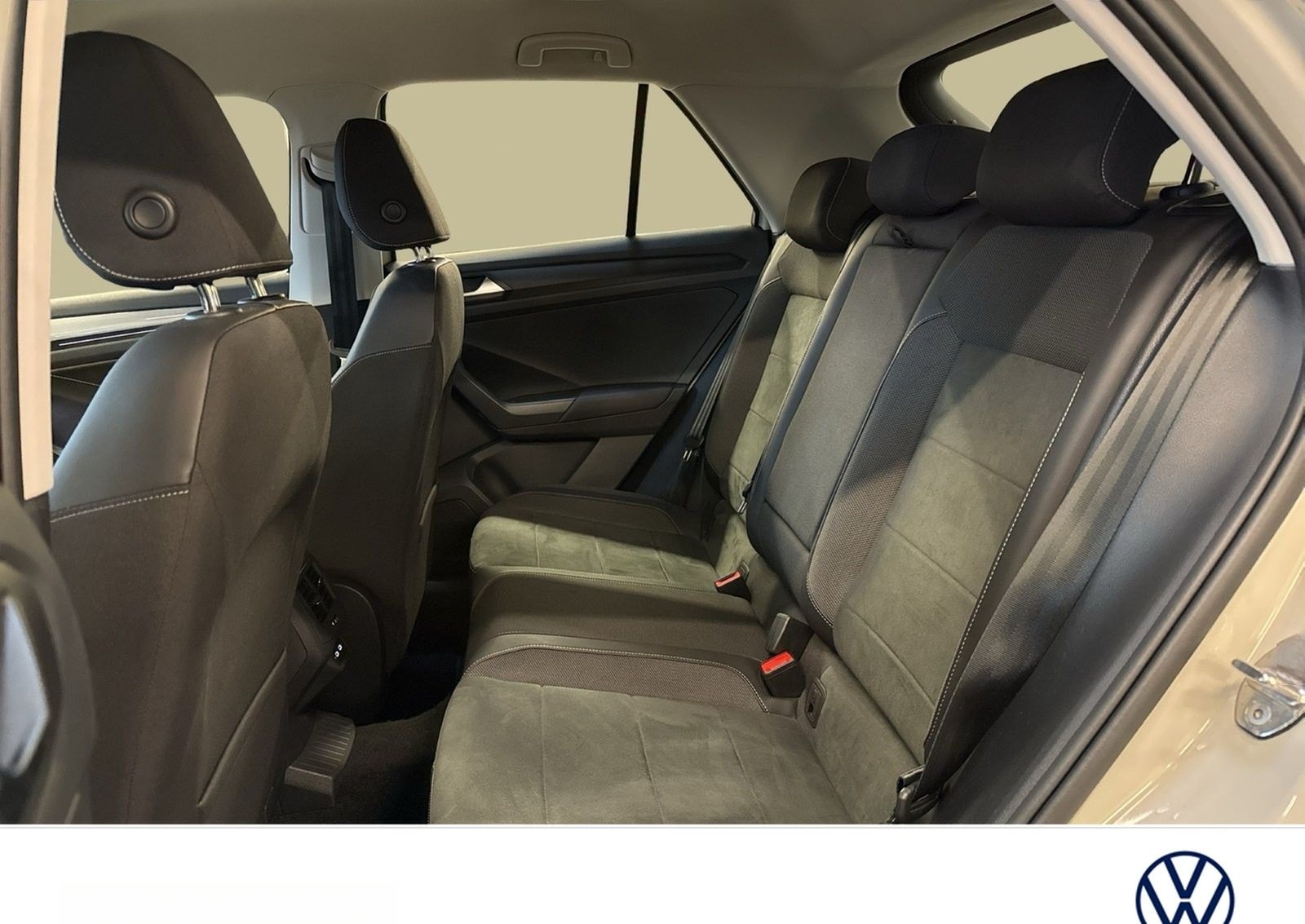 Volkswagen T-Roc 1.0 STYLE ACC LM17 LED+ CARPLAY SITZHEIZ. foto 8