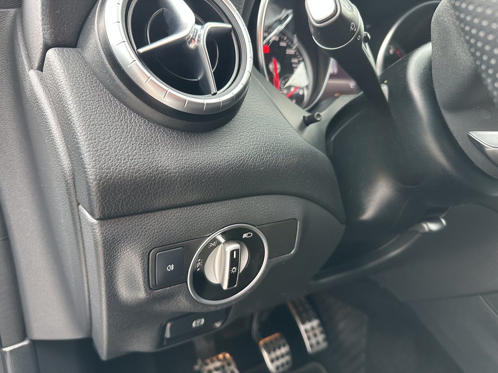 Mercedes-Benz CLA 200 SB AMG LINE/NIGHT/KAMERA/AHK foto 16