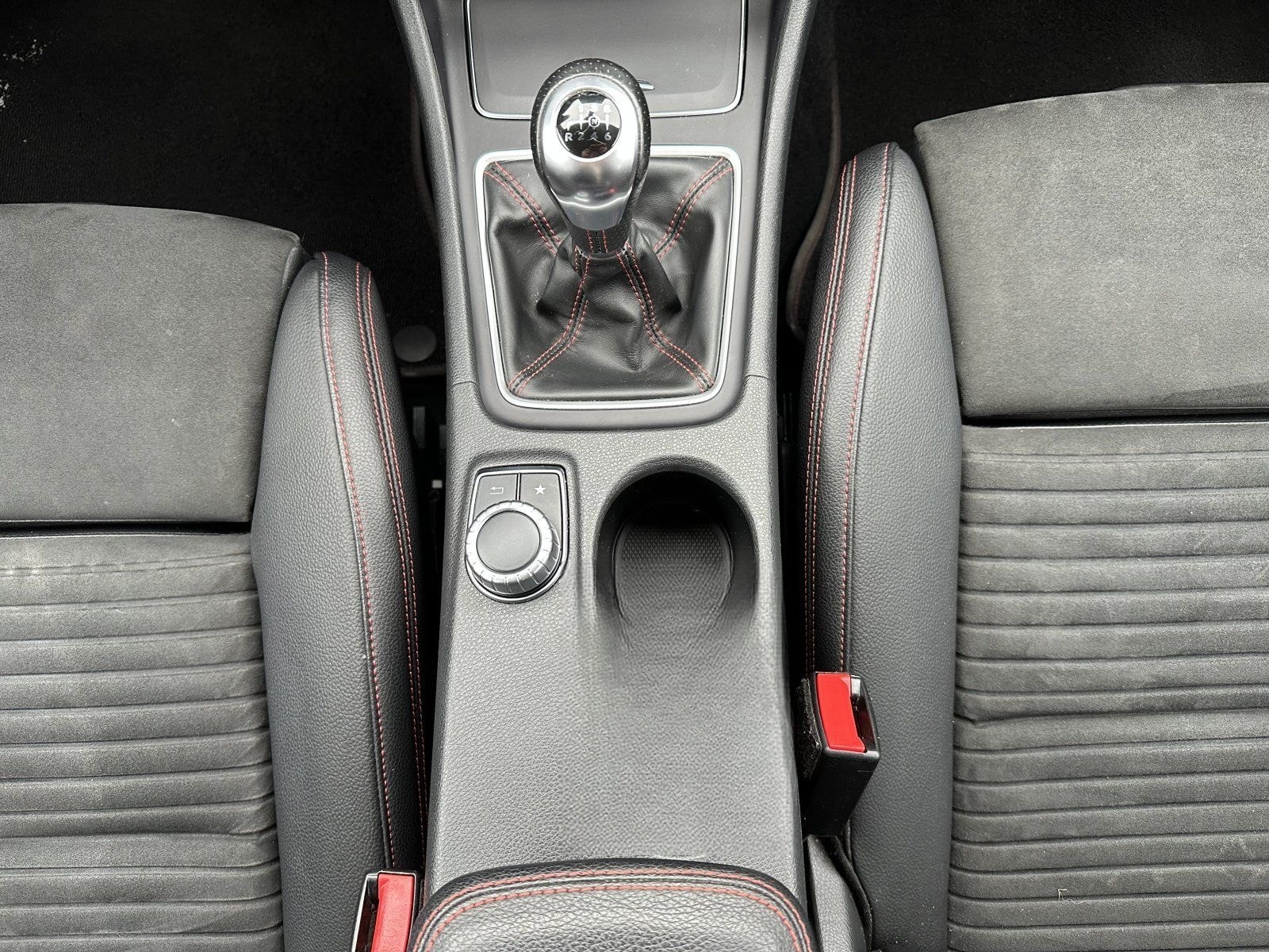 Mercedes-Benz CLA 200 SB AMG LINE/NIGHT/KAMERA/AHK foto 23