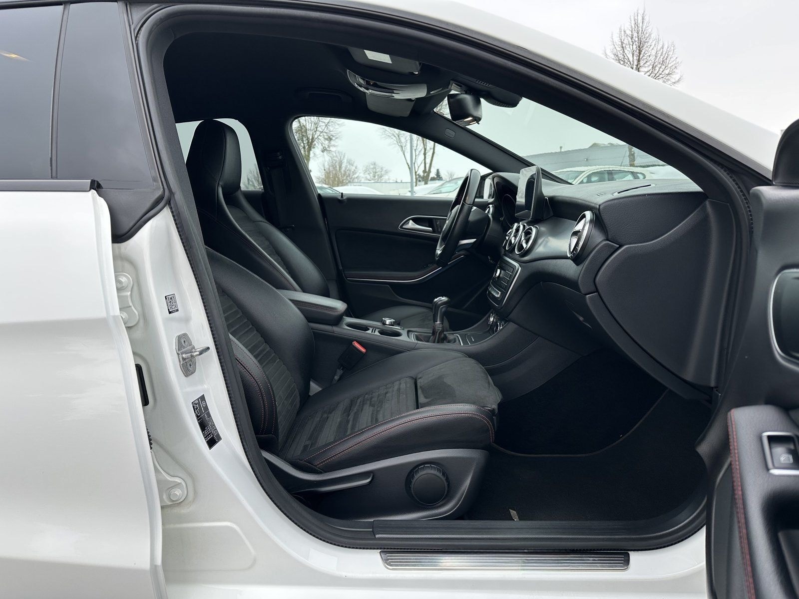 Mercedes-Benz CLA 200 SB AMG LINE/NIGHT/KAMERA/AHK foto 10