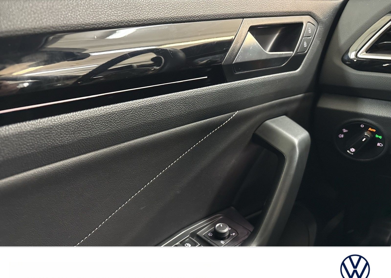 Volkswagen T-Roc 1.0 R-LINE CAM ACC NAVI LM17 LED+ CARPLAY foto 17