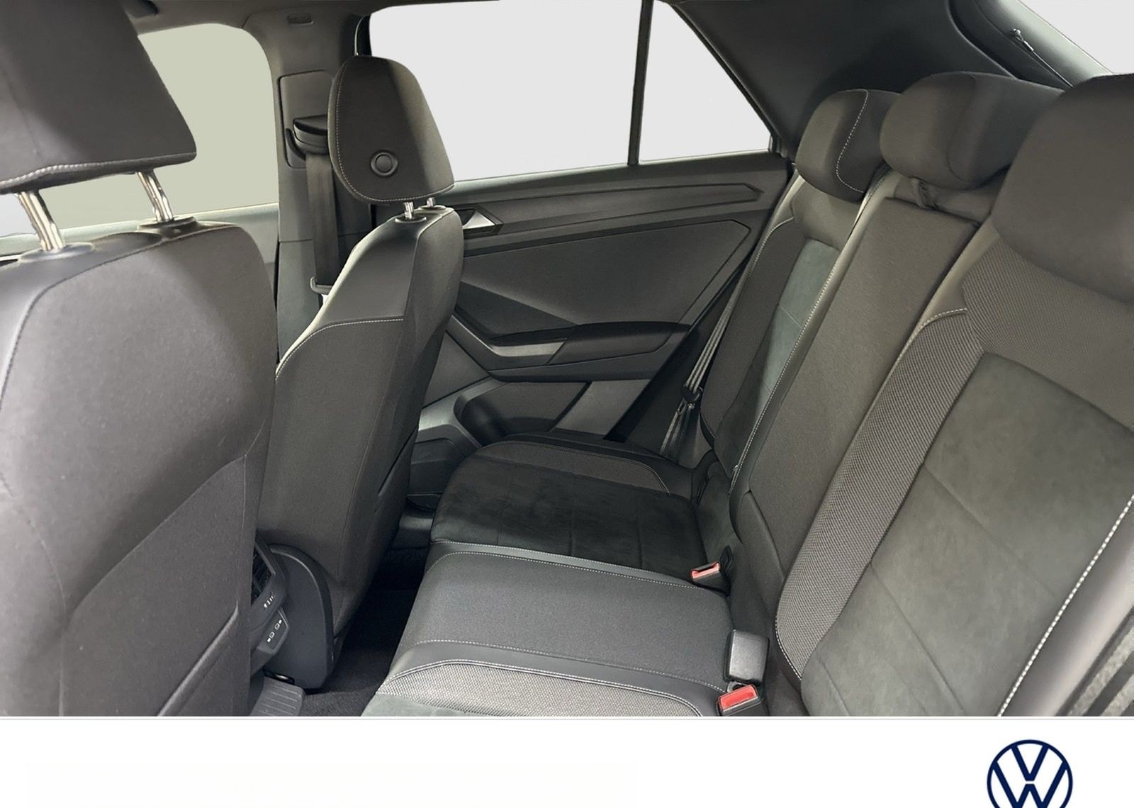 Volkswagen T-Roc 1.0 R-LINE CAM ACC NAVI LM17 LED+ CARPLAY foto 9