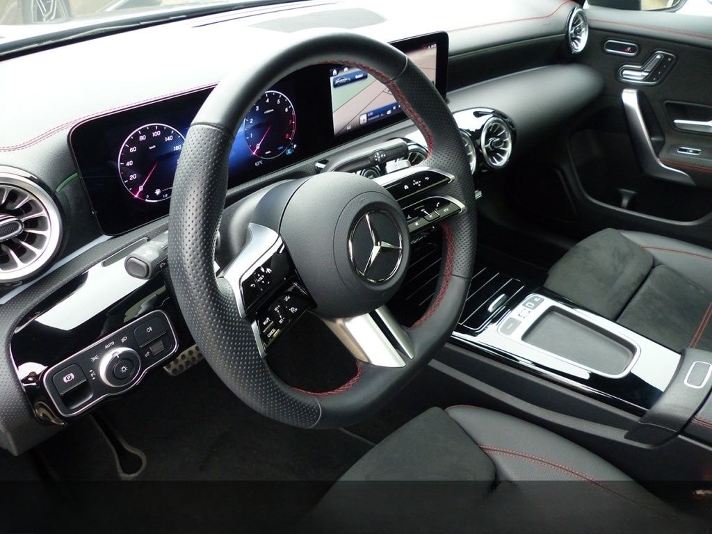 Mercedes-Benz CLA 200 Coupé AMG PLUS+NIGHT+PANO+TOTWI+MEMORY P foto 5