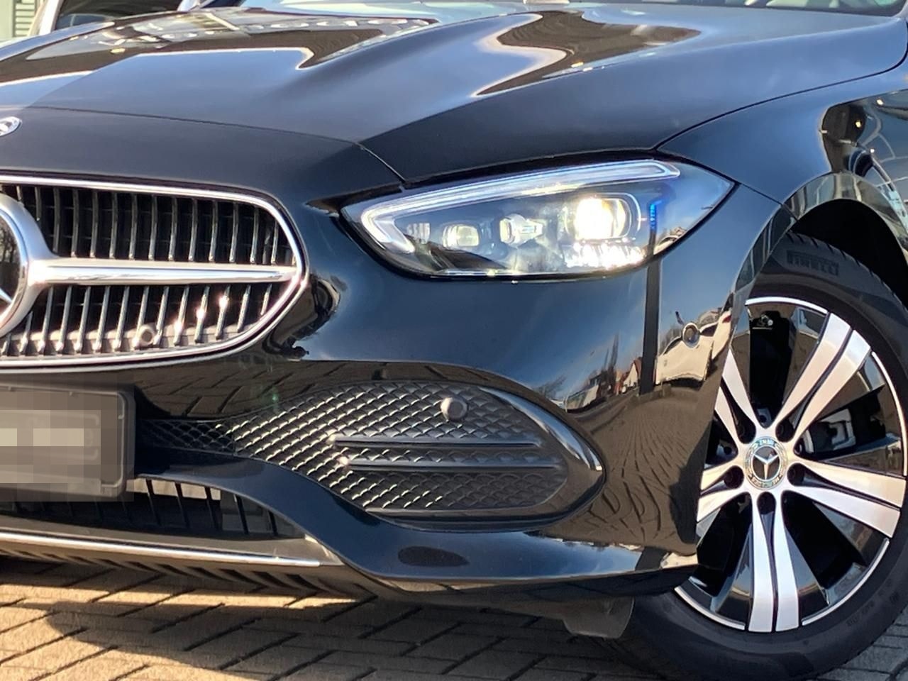 Mercedes-Benz C 200 T Avantgarde Digital Light Distronic foto 2