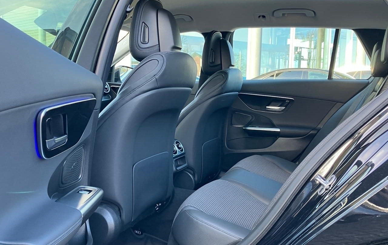 Mercedes-Benz C 200 T Avantgarde Digital Light Distronic foto 15