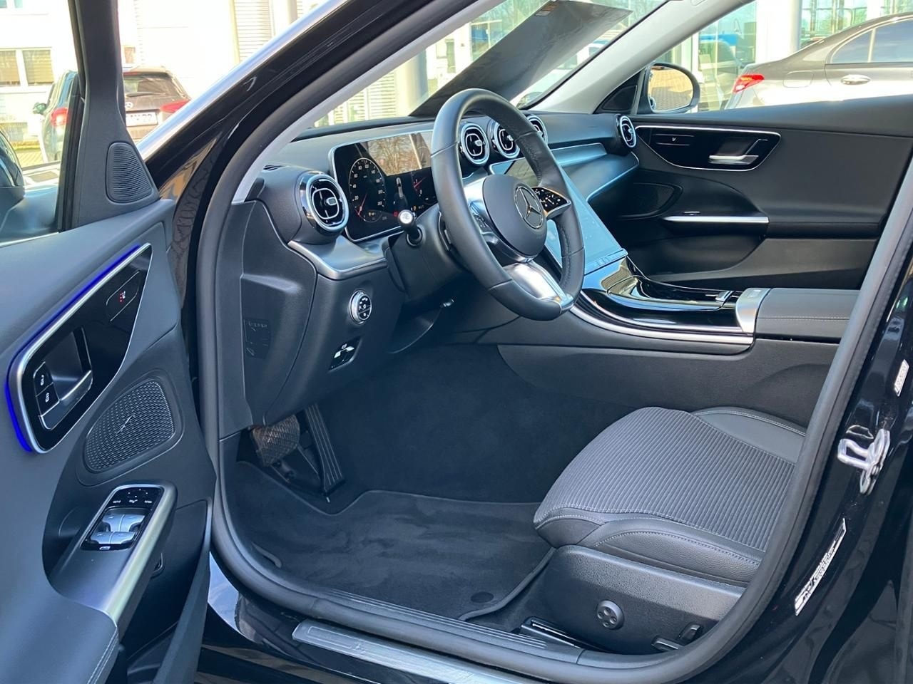 Mercedes-Benz C 200 T Avantgarde Digital Light Distronic foto 7