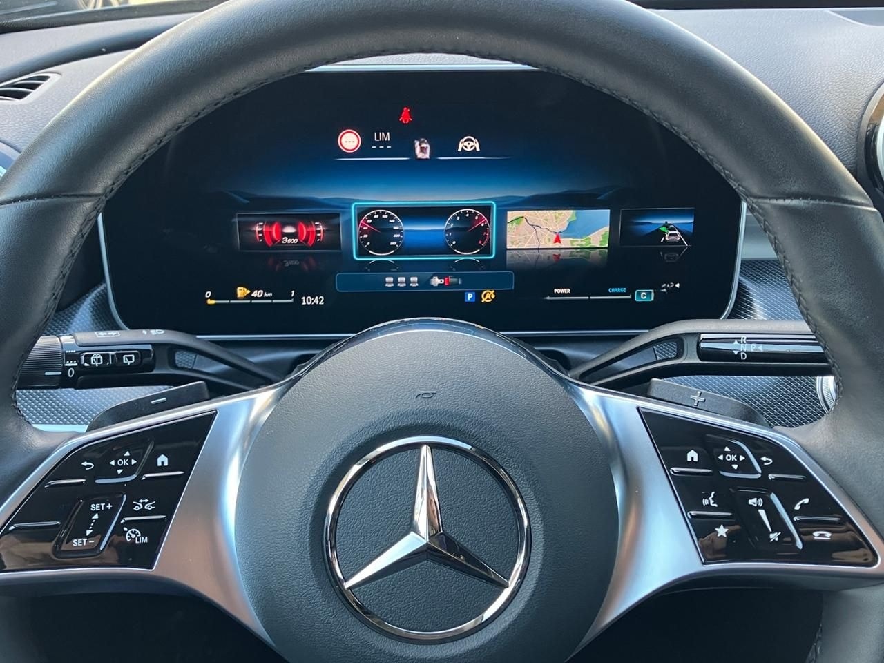 Mercedes-Benz C 200 T Avantgarde Digital Light Distronic foto 10