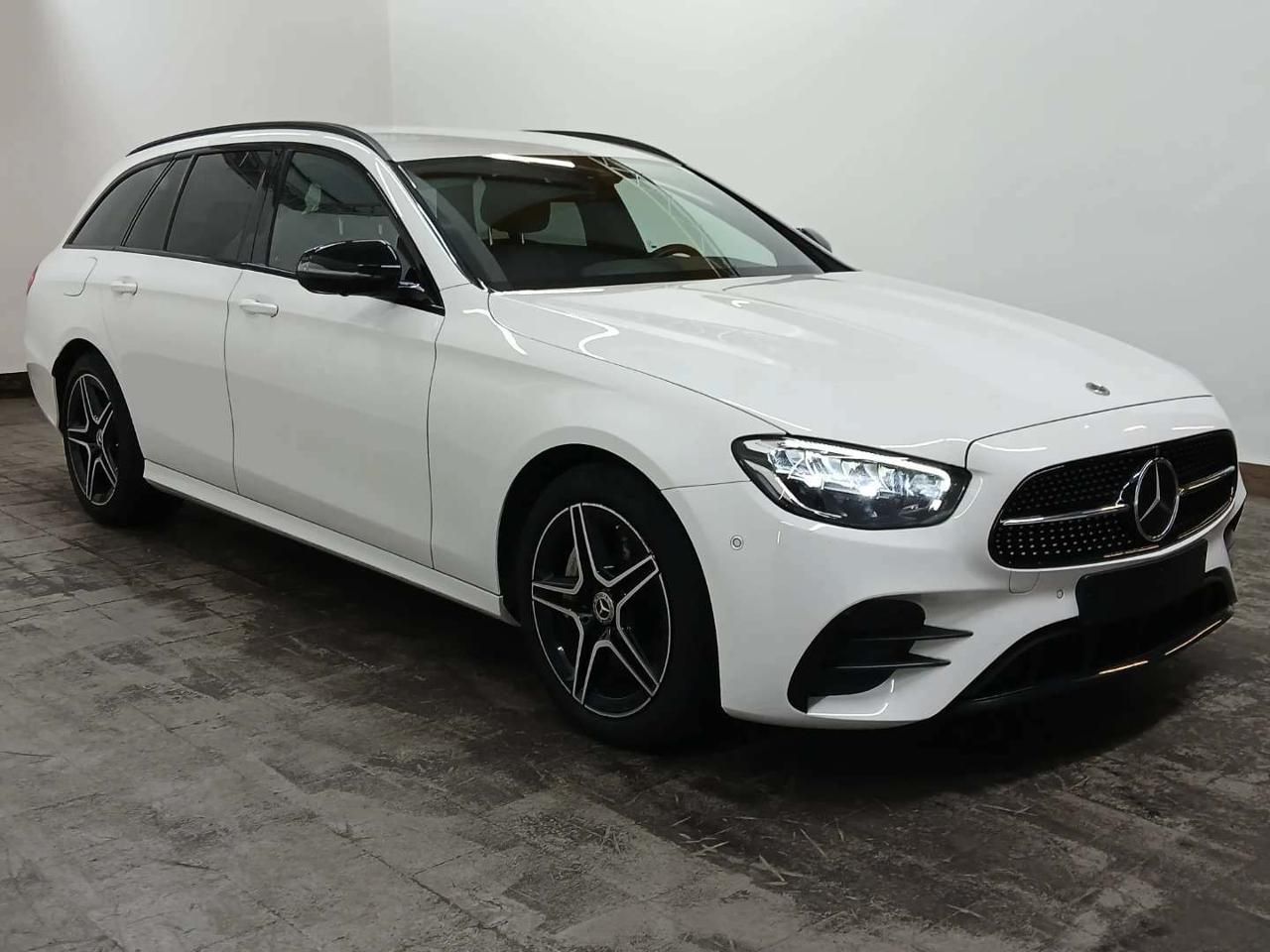 Mercedes-Benz E 400 d 4M T AMG Night Standhz AHK Sitzklima 360 foto 3