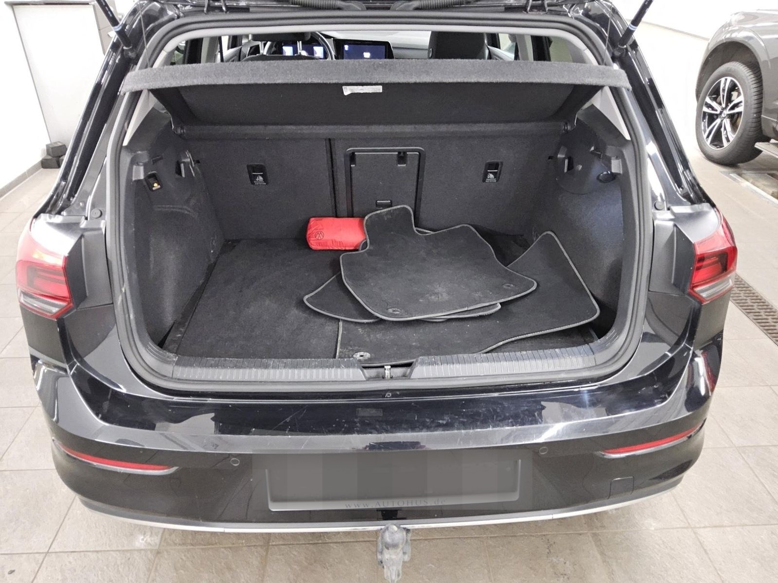 Volkswagen Golf-8 2.0 TDI Move Navi LED RfK AHK ACC PDC Shz foto 12