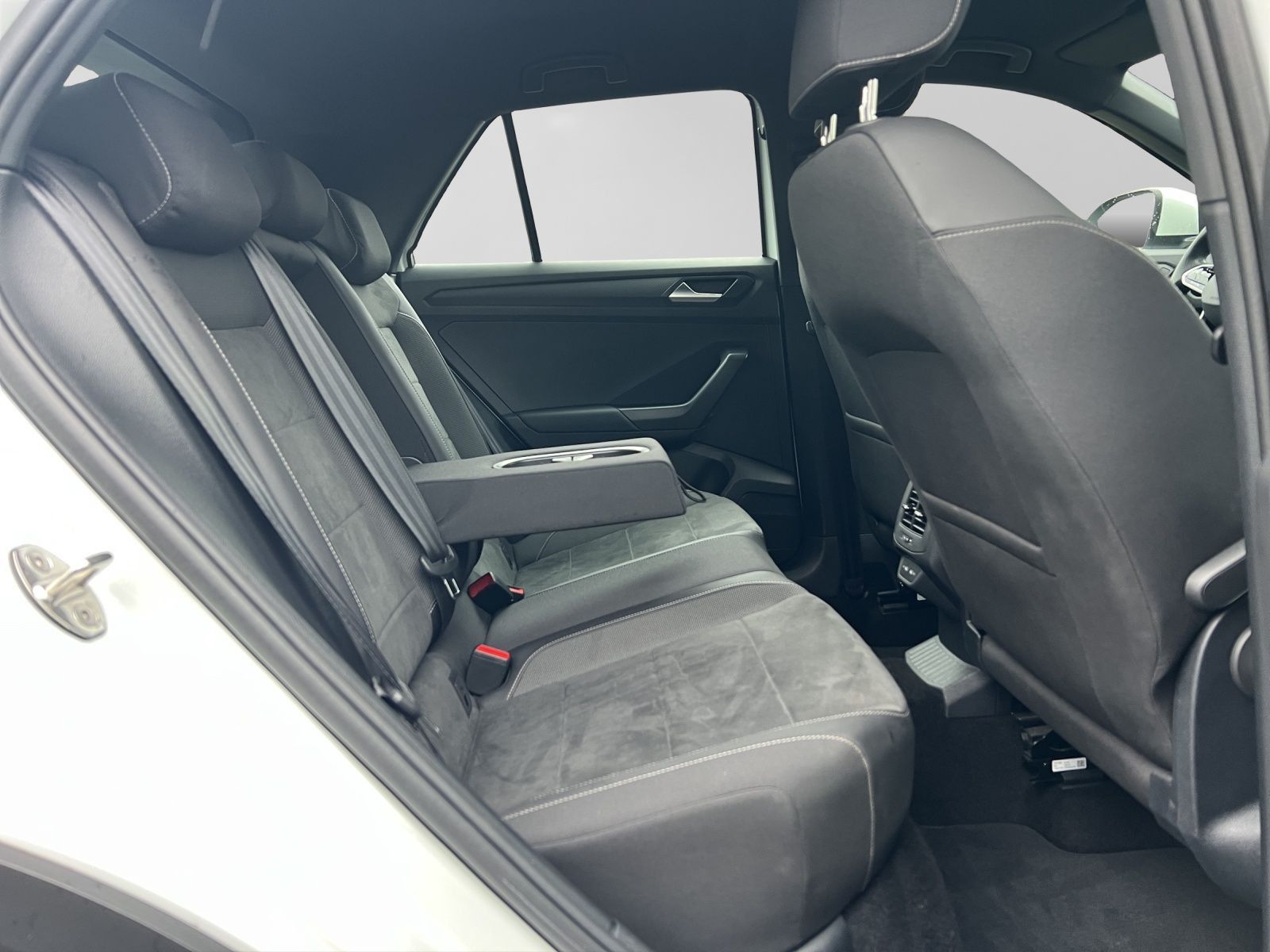 Volkswagen T-Roc 1.0 TSI R-LINE AHK KAMERA LED+ NAVI ACC foto 6