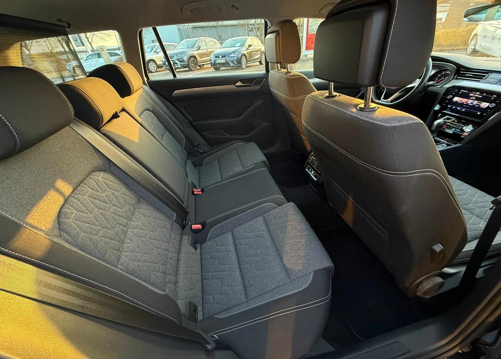 Volkswagen Passat Variant Business 2.0 TDI DSG LED NAVI AHK foto 19