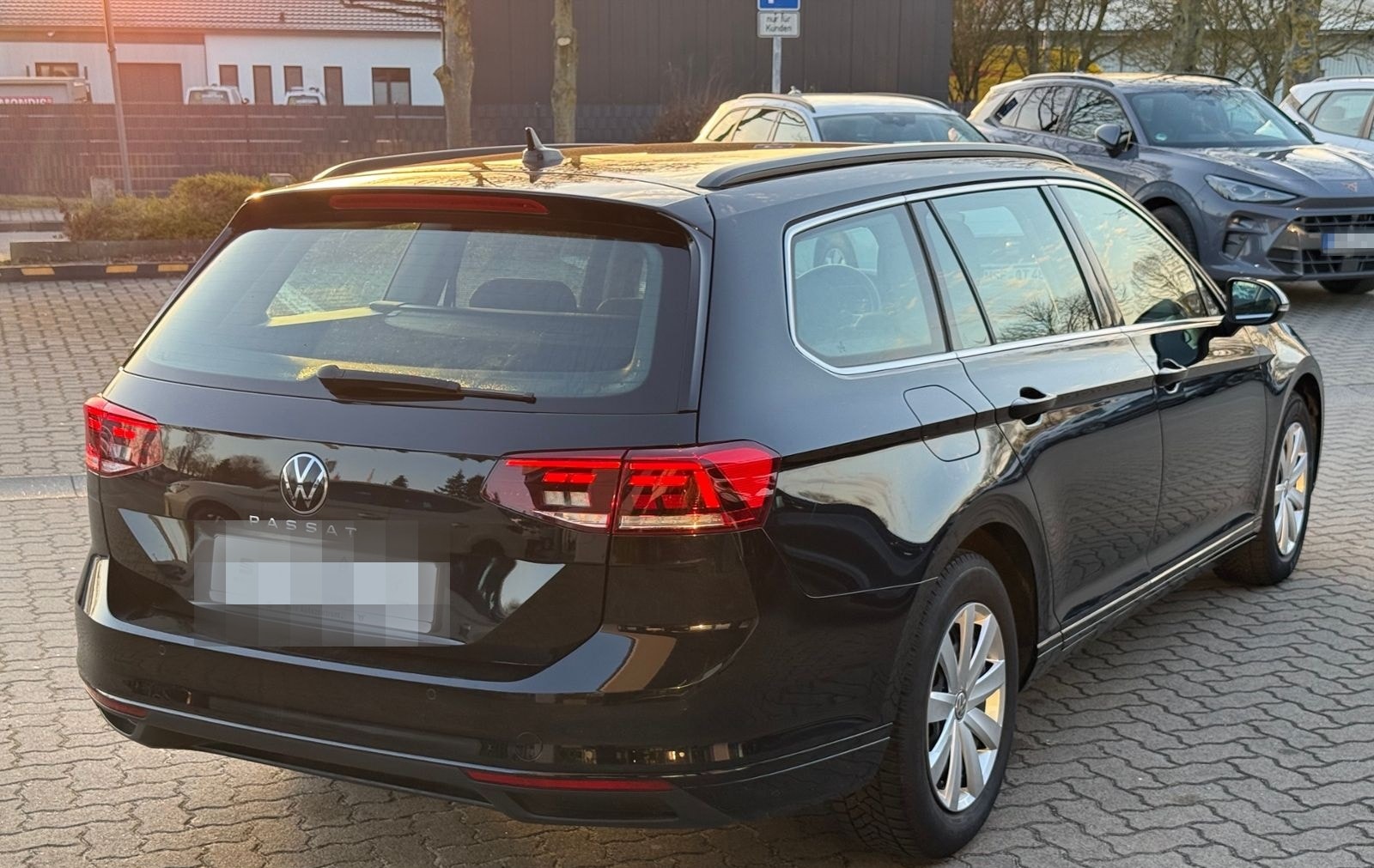 Volkswagen Passat Variant Business 2.0 TDI DSG LED NAVI AHK foto 9