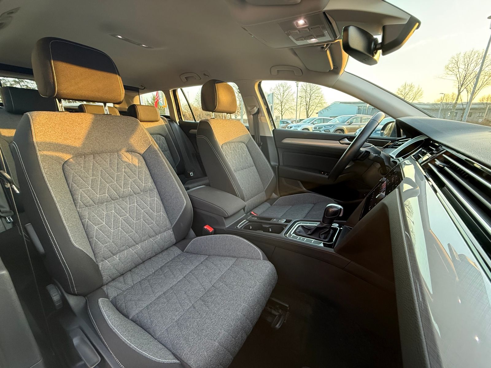 Volkswagen Passat Variant Business 2.0 TDI DSG LED NAVI AHK foto 10