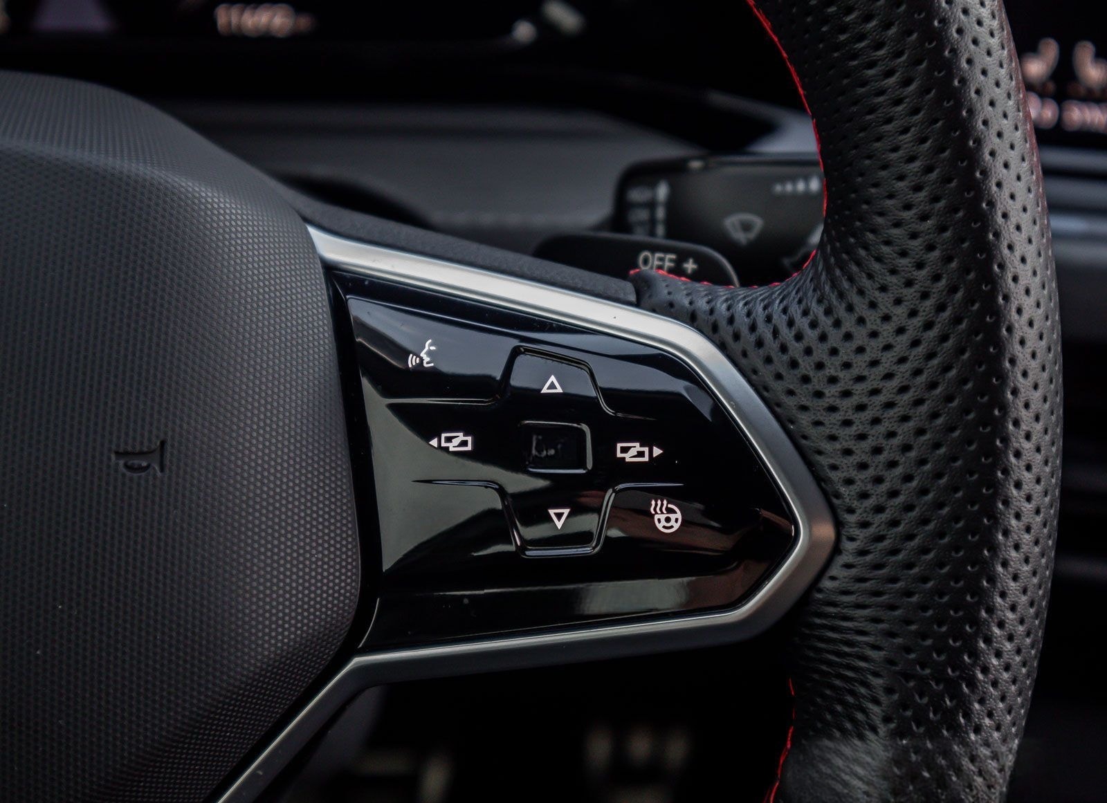 Volkswagen Golf VIII GTI Clubsport 2.0 TSI LED+ Navi ParkPi foto 23