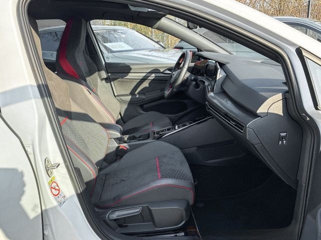 Volkswagen Golf VIII 2.0 TSI DSG GTI Clubsport Navi Pano Ka foto 7