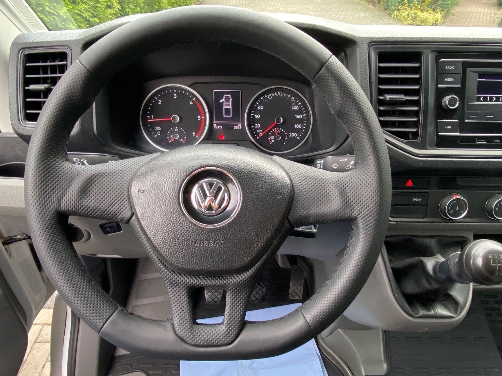 Volkswagen Crafter Pritsche Pritsche 35 DOKA mittellang RWD foto 9