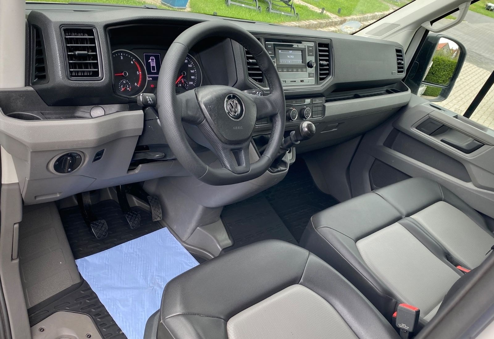 Volkswagen Crafter Pritsche Pritsche 35 DOKA mittellang RWD foto 10