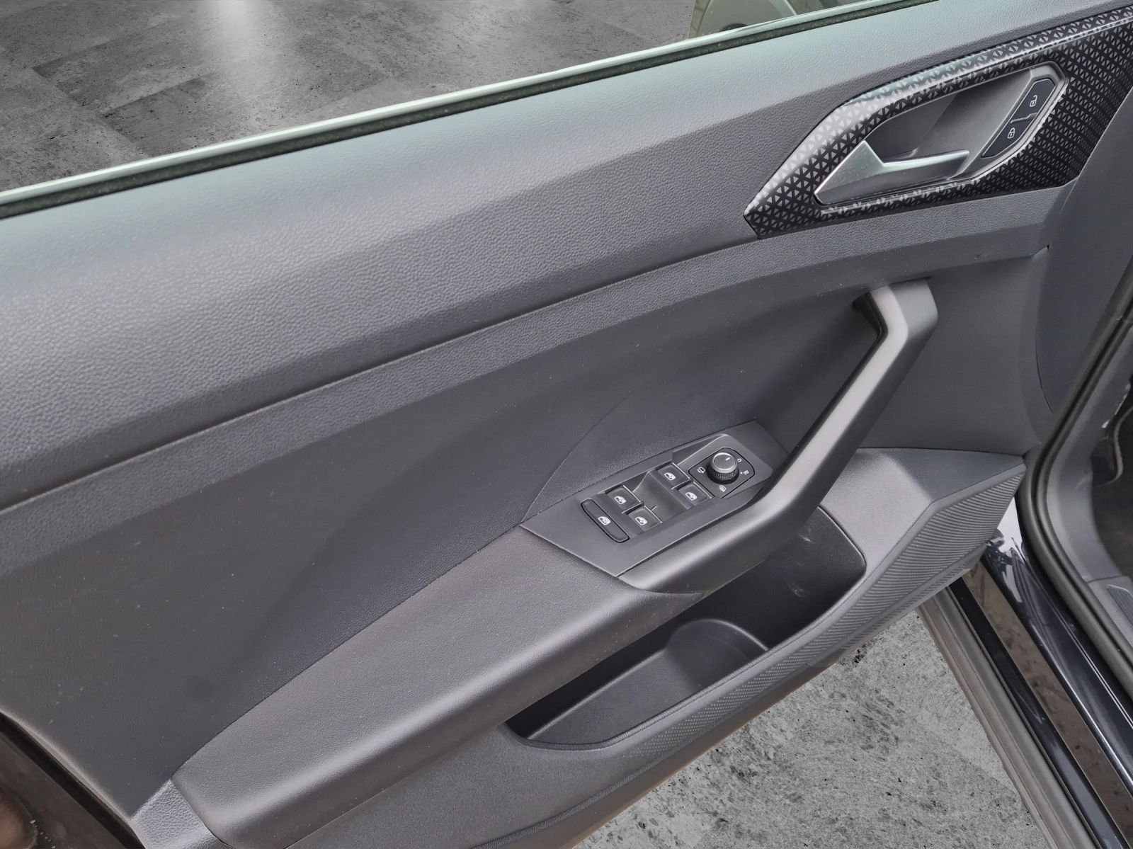 Volkswagen T-Cross Style DSG AHK Kamera ACC LED Navi Climat foto 19