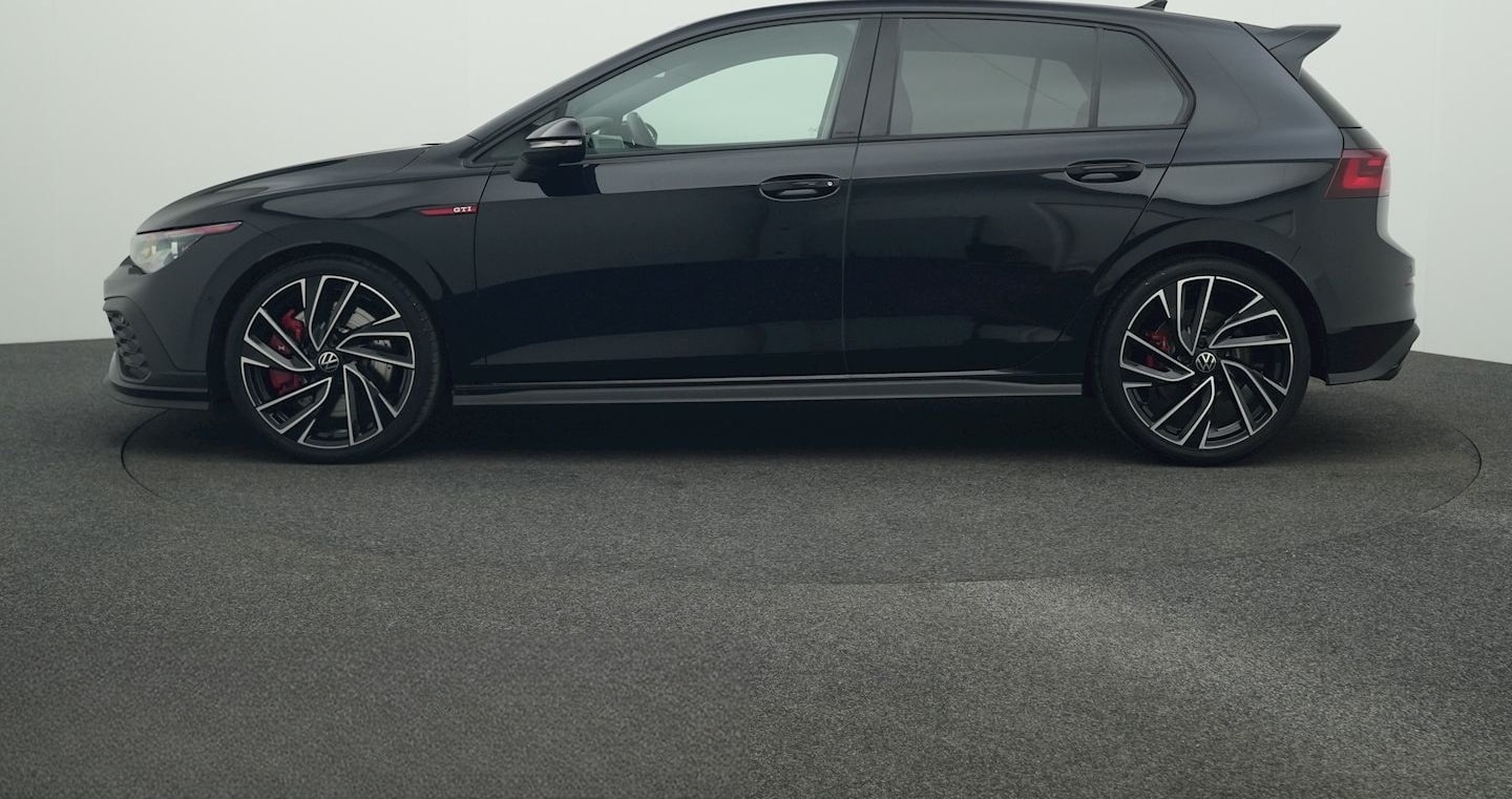 Volkswagen Golf GTI 8 2.0 TSI DSG Clubsport PANO IQ.LIGHT A foto 2