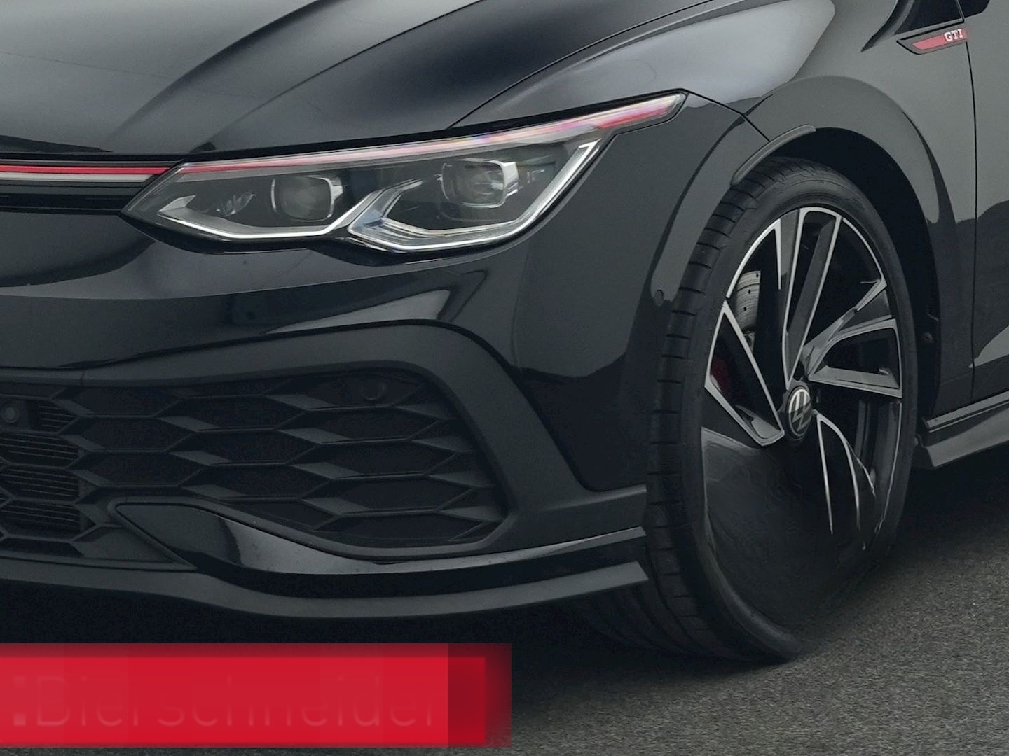 Volkswagen Golf GTI 8 2.0 TSI DSG Clubsport PANO IQ.LIGHT A foto 17