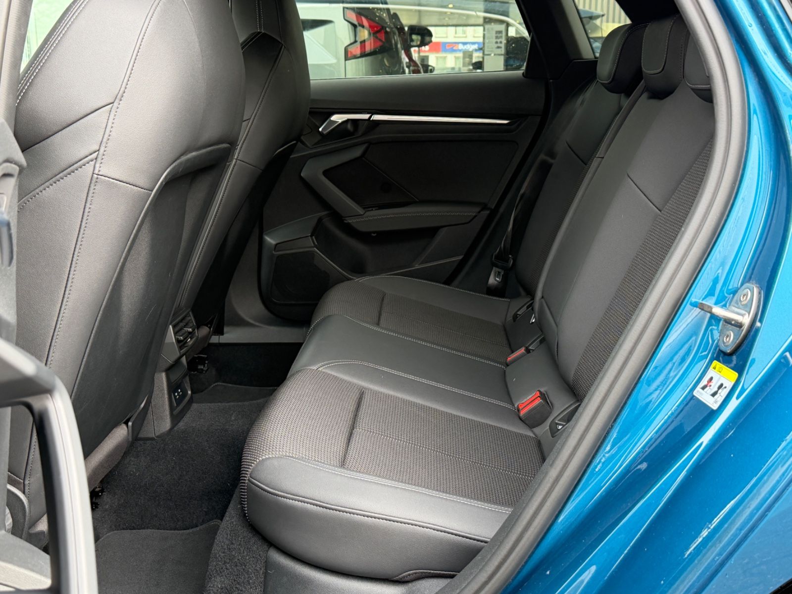 Audi A3 Sportback 35 TDI S Line Edit. One Matrix/AHK foto 16