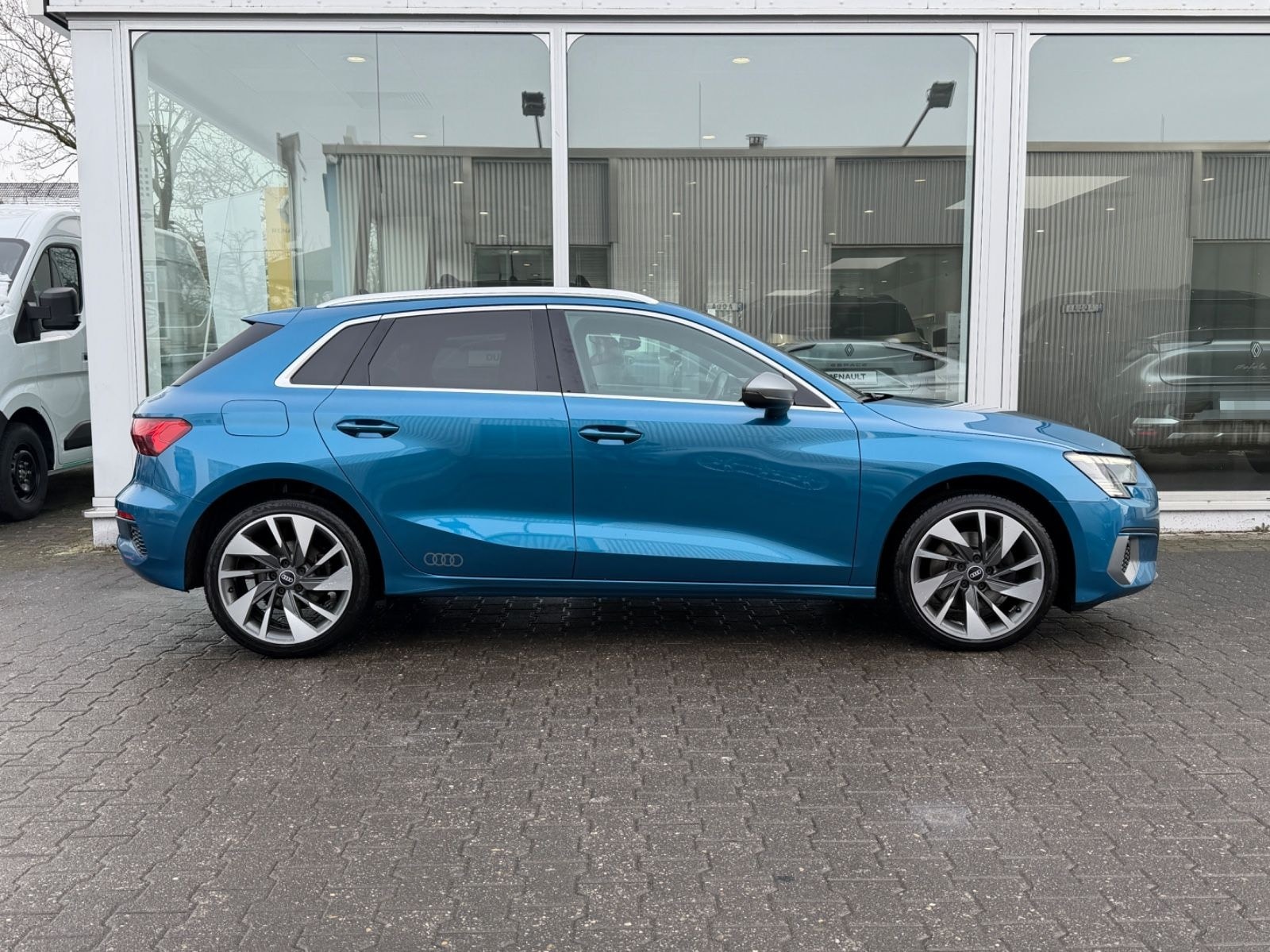 Audi A3 Sportback 35 TDI S Line Edit. One Matrix/AHK foto 5