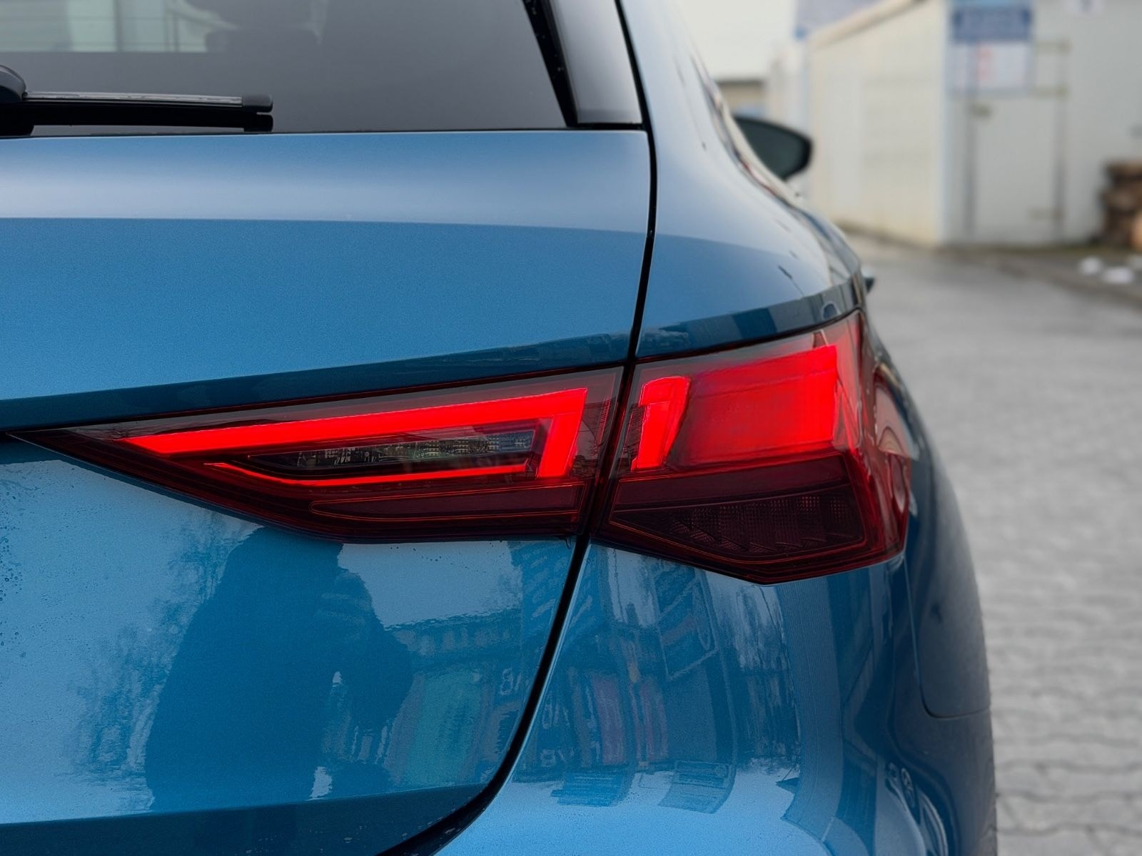 Audi A3 Sportback 35 TDI S Line Edit. One Matrix/AHK foto 6