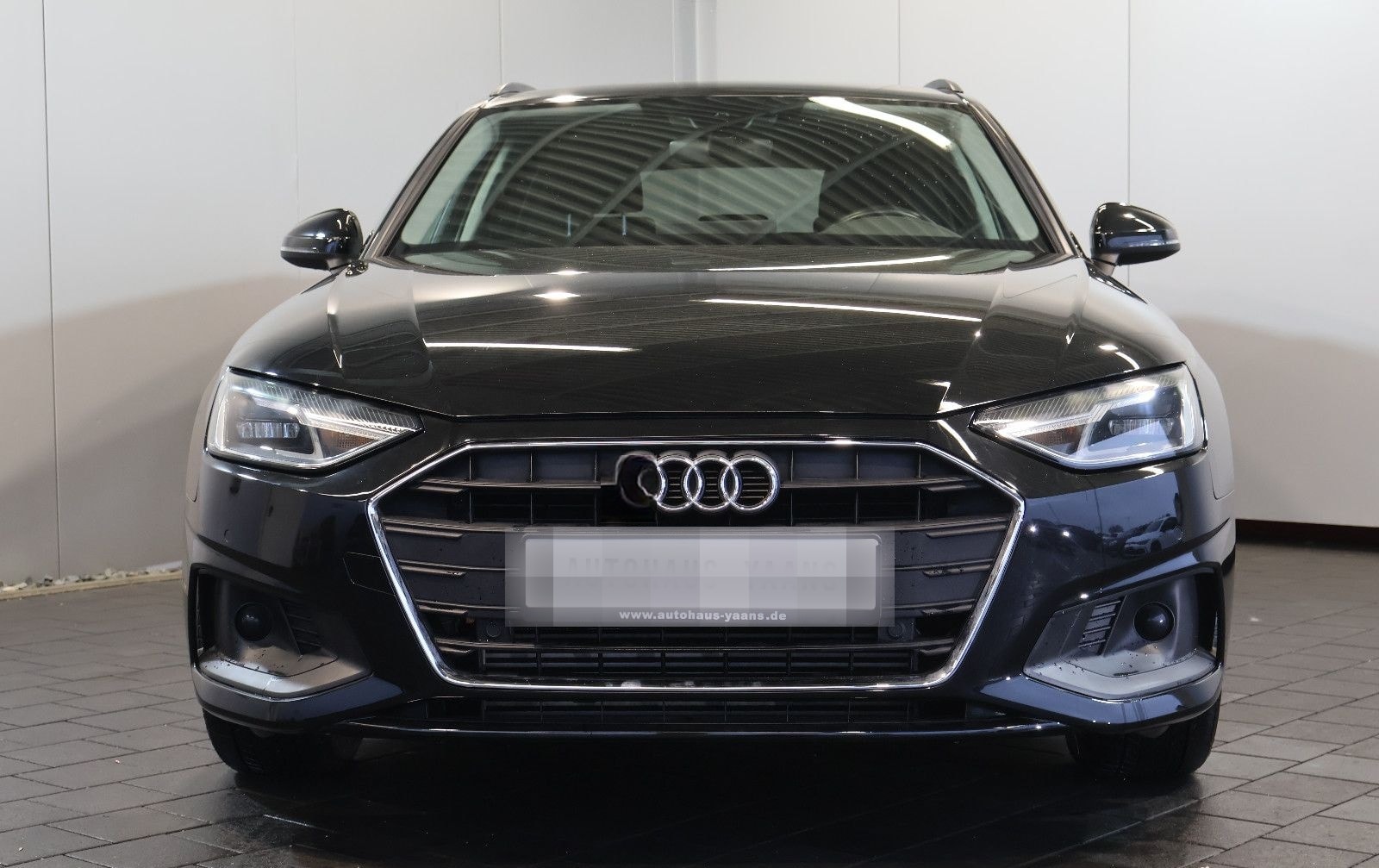 Audi A4 Avant 35 TFSI CARPLAY+FRONT+KEY+LED+17" foto 2