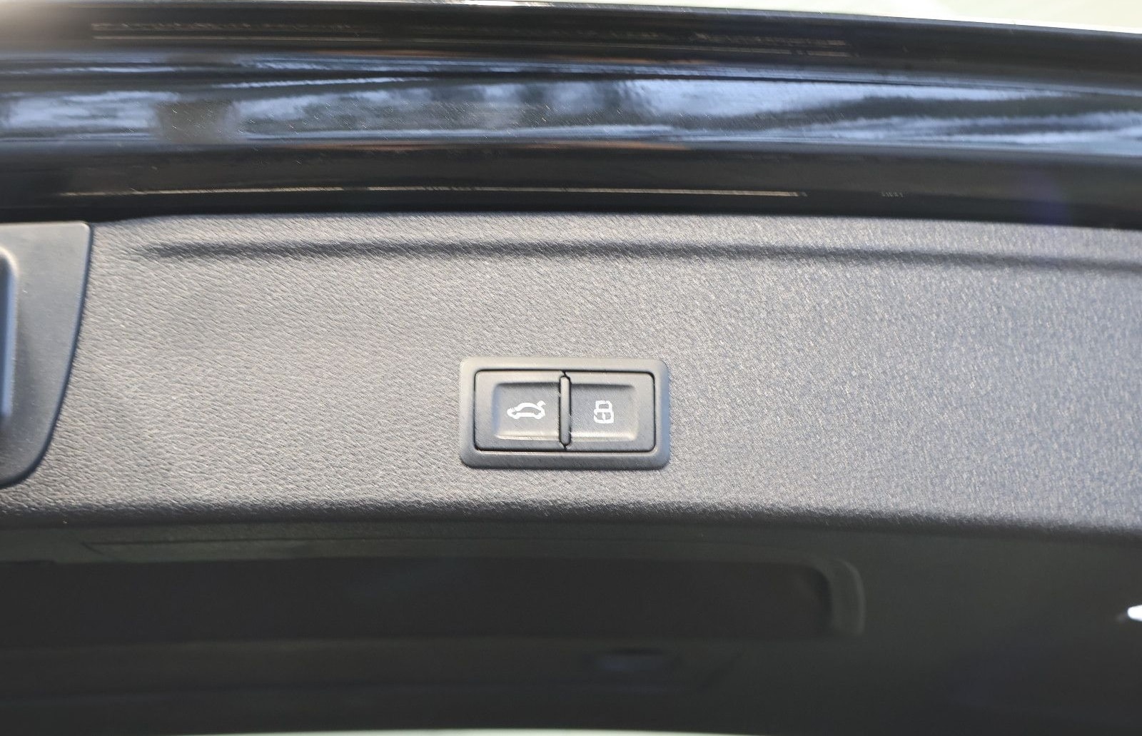 Audi A4 Avant 35 TFSI CARPLAY+FRONT+KEY+LED+17" foto 16