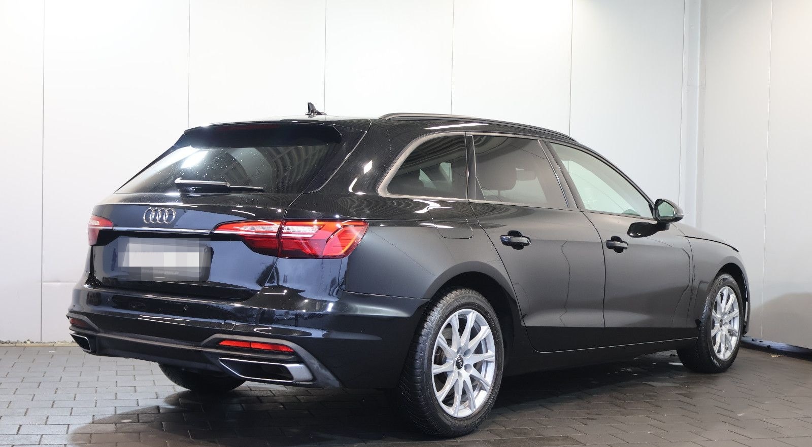 Audi A4 Avant 35 TFSI CARPLAY+FRONT+KEY+LED+17" foto 4